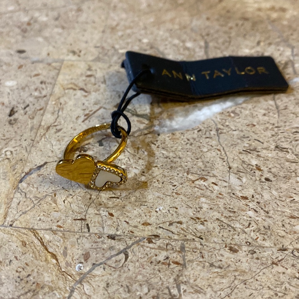 Ann Taylor Heart Ring Size 6 Brand New with Tags - Picture 1 of 2